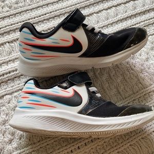 Girls Nike size 13 - black and pink toddler size